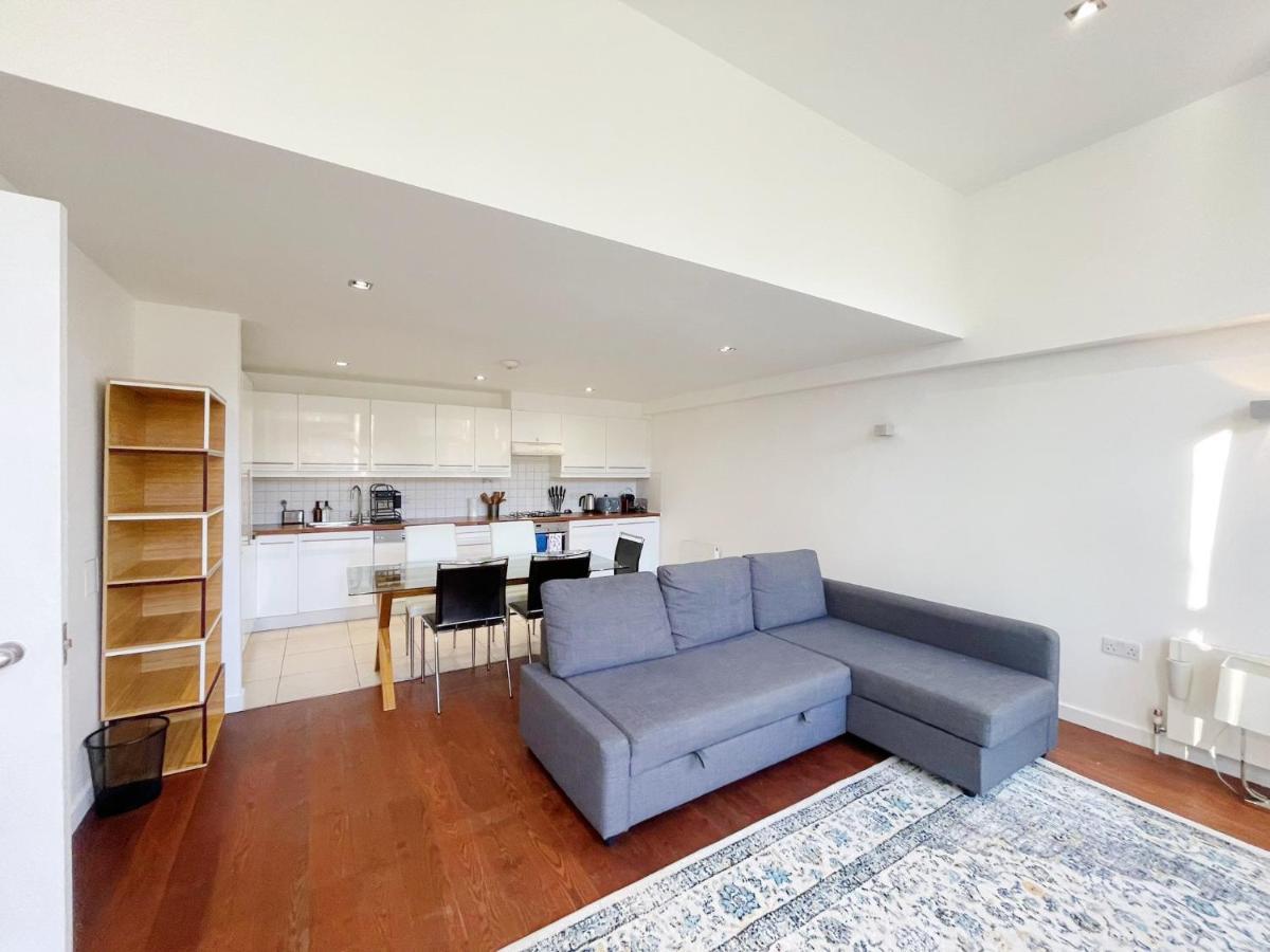 Portobello Dock Canalside Apartment 伦敦 外观 照片