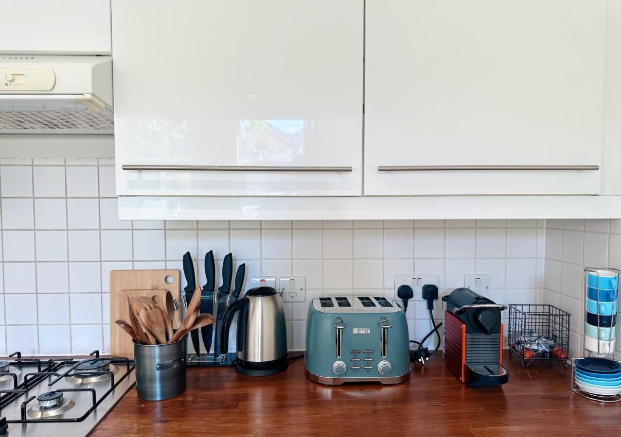 Portobello Dock Canalside Apartment 伦敦 外观 照片