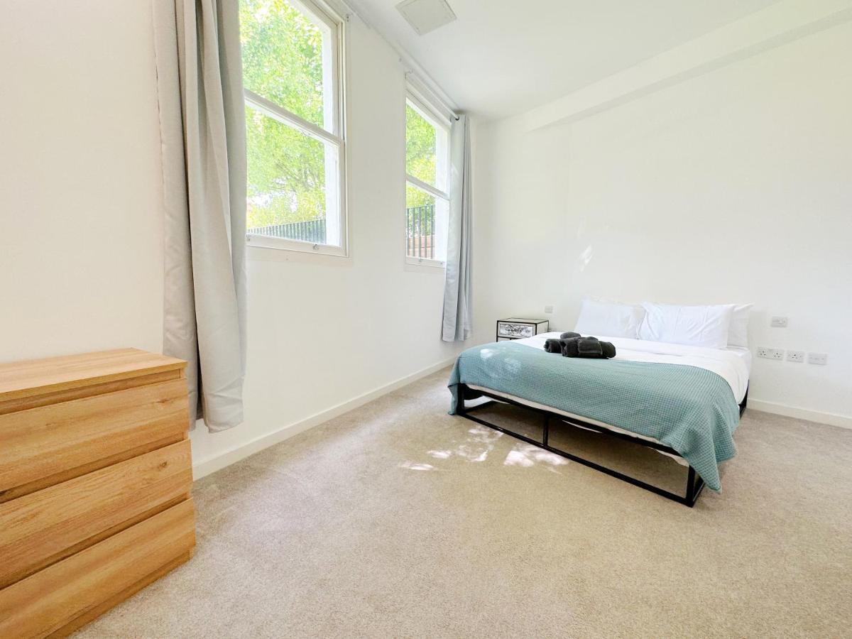 Portobello Dock Canalside Apartment 伦敦 外观 照片